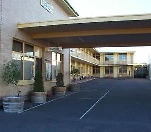 Grand Central Motel